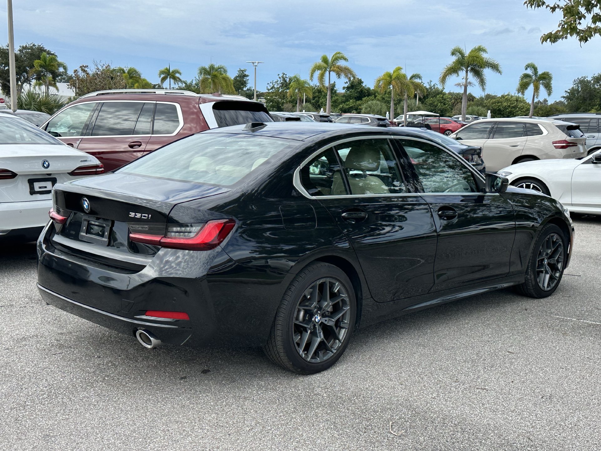 Certified 2025 BMW 330i Sedan RWD image 4