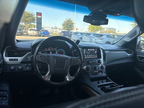 Used 2018 GMC Yukon Denali AWD/4WD image 6