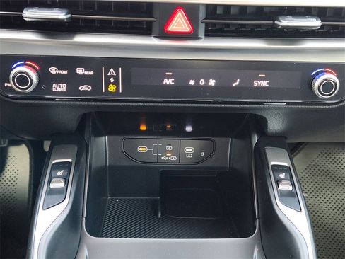 New 2026 Kia Sorento S image 14