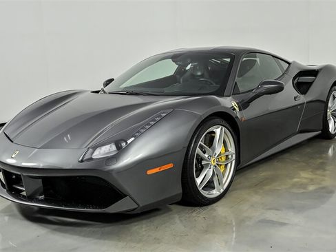 Used 2016 Ferrari 488 GTB RWD image 5