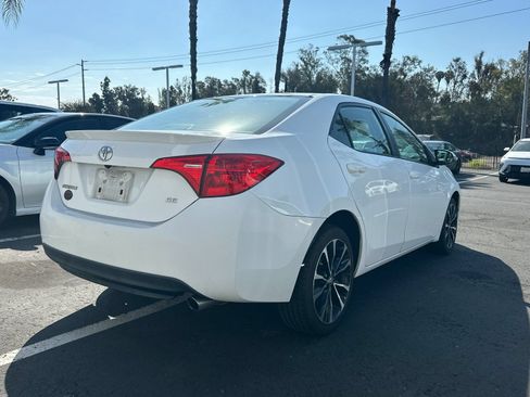 Used 2018 Toyota Corolla SE FWD image 3