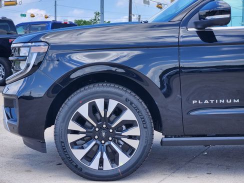 New 2026 Ford Expedition Max Platinum AWD/4WD image 9