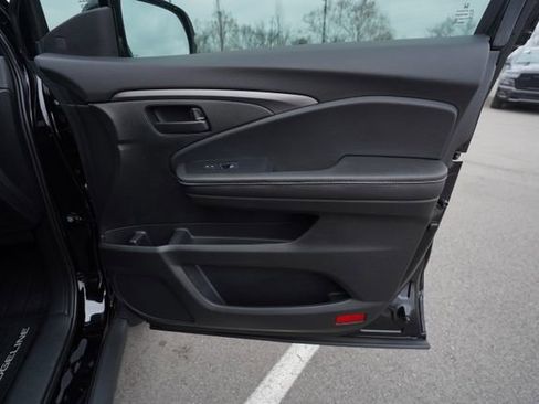 Used 2025 Honda Ridgeline Sport image 20