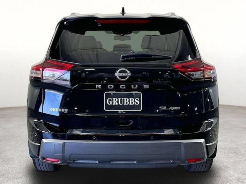 Used 2024 Nissan Rogue SL w/ SL Premium Package AWD/4WD image 6