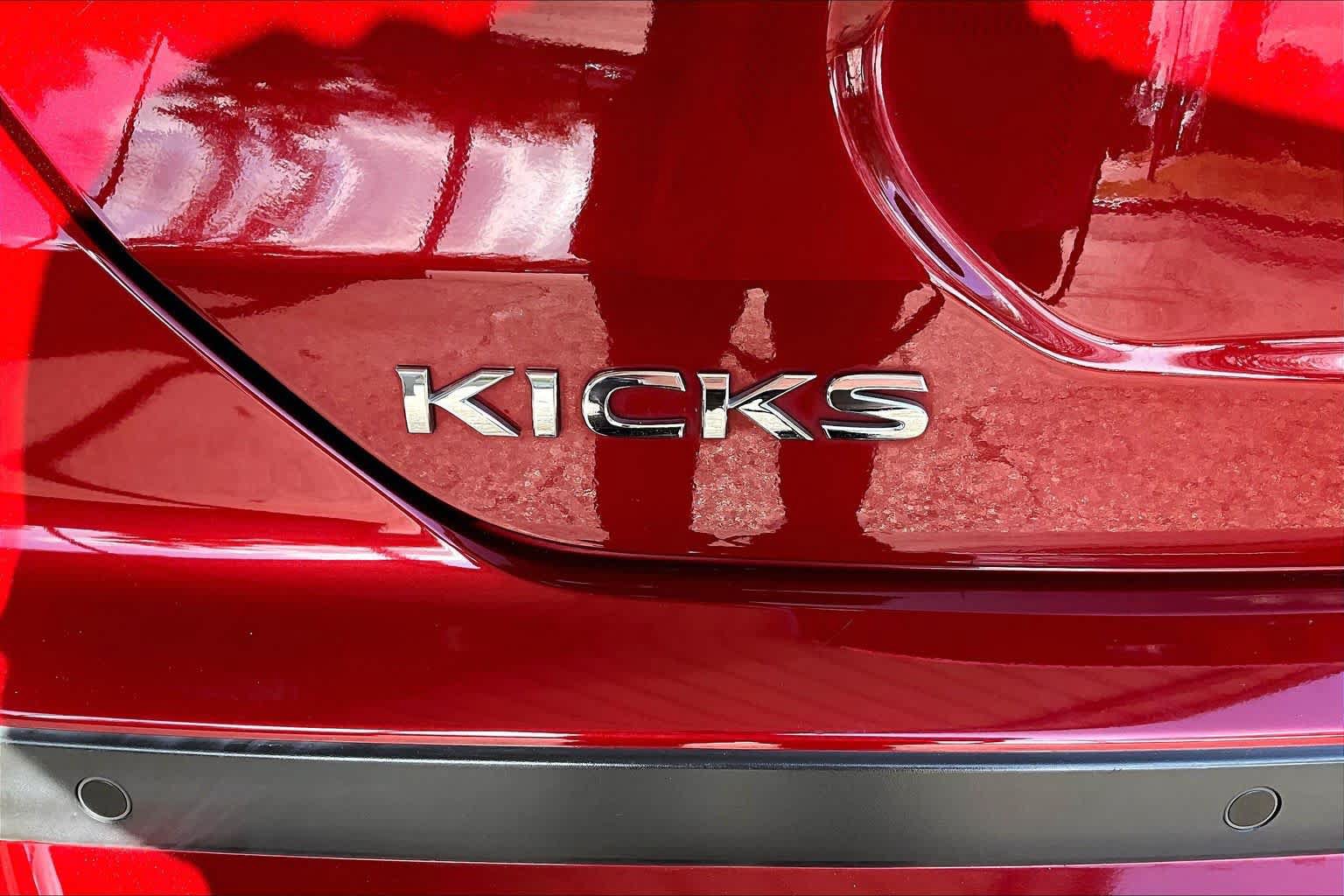 Certified 2023 Nissan Kicks SV FWD image 10