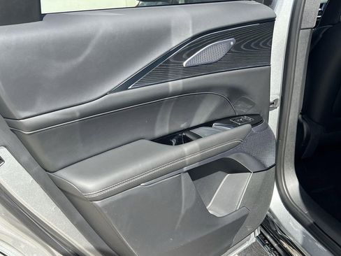 New 2026 Cadillac Lyriq V image 27
