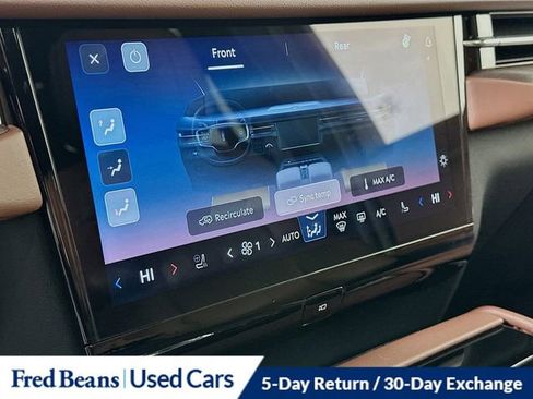 Certified 2025 Lincoln Navigator Reserve image 18