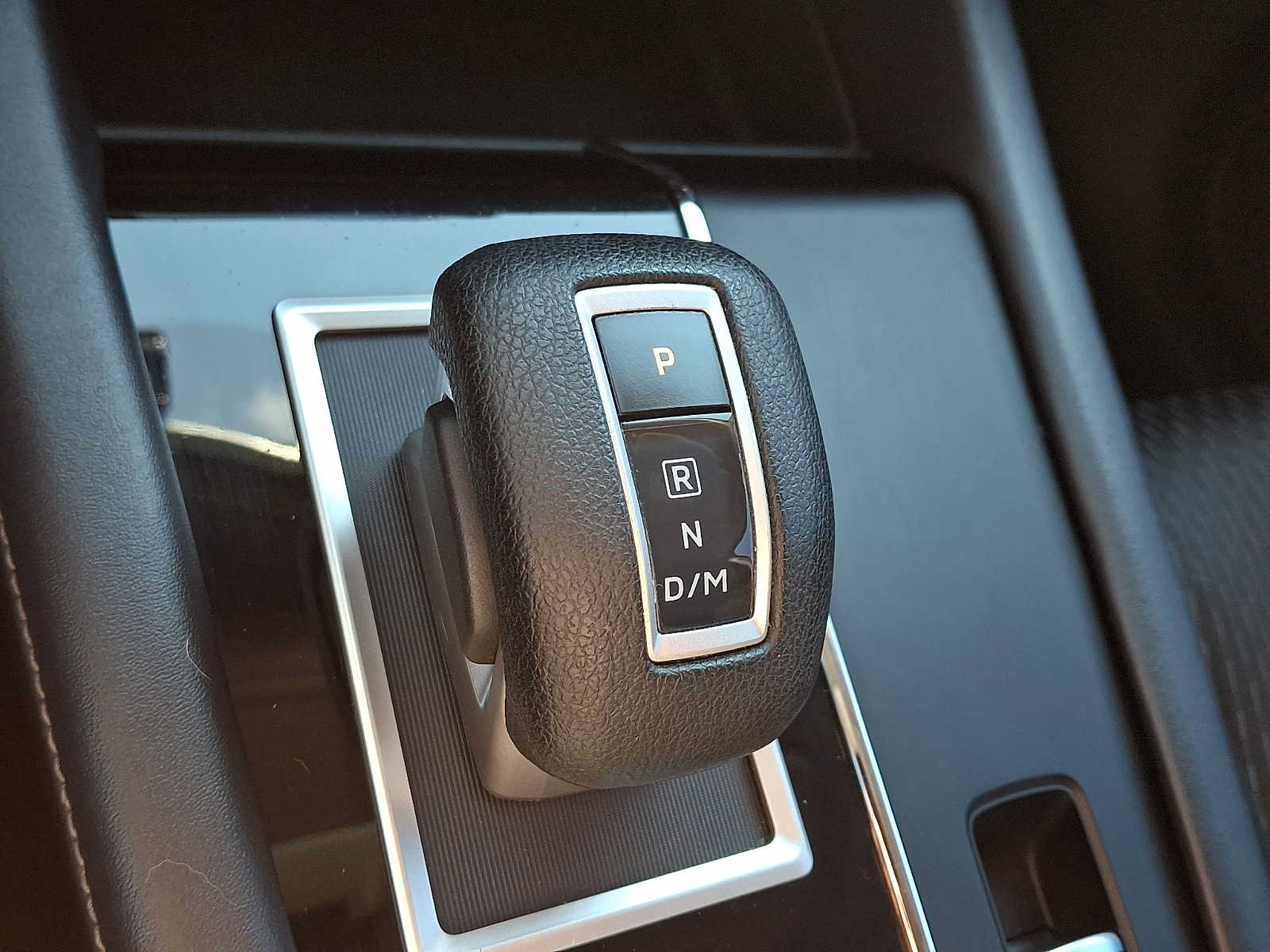 Used 2023 Mitsubishi Outlander ES AWD/4WD image 14