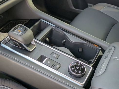 New 2025 Nissan Pathfinder SL w/ Lighting Package (N92) image 24