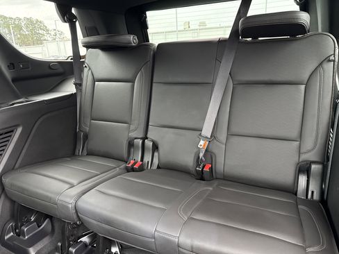 Used 2021 Chevrolet Tahoe High Country w/ Premium Package image 32