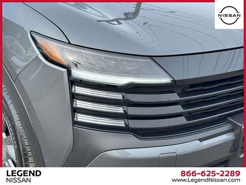 Certified 2025 Nissan Kicks S image 10