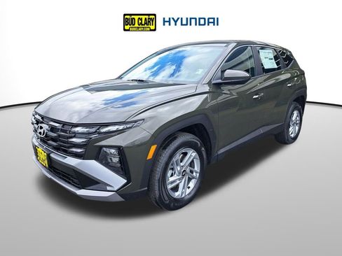 New 2026 Hyundai Tucson SE image 1