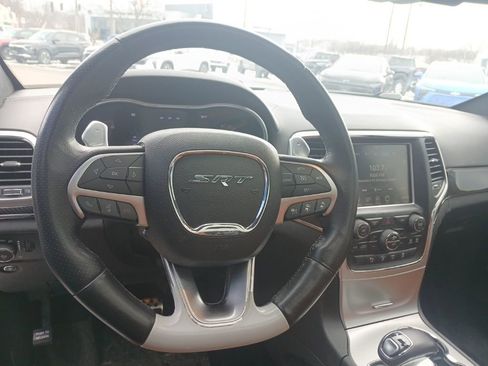 Used 2015 Jeep Grand Cherokee SRT w/ Luxury Group II image 17