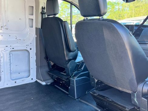 Used 2020 Ford Transit 250 Low Roof w/RWB Van 3D image 15