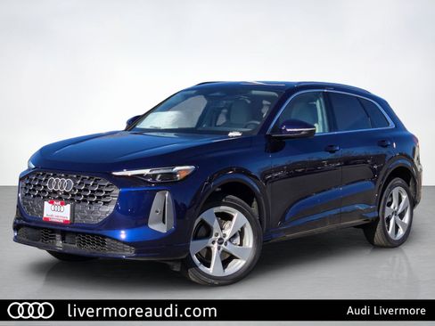 New 2025 Audi Q5 Premium Plus AWD/4WD image 1