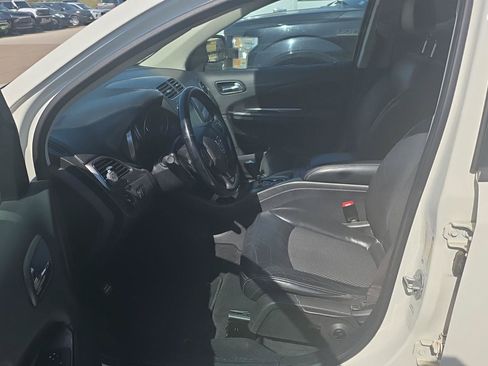 Used 2020 Dodge Journey Crossroad FWD image 10