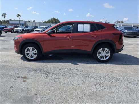 Used 2024 Chevrolet Trax LS w/ Driver Confidence Package FWD image 4