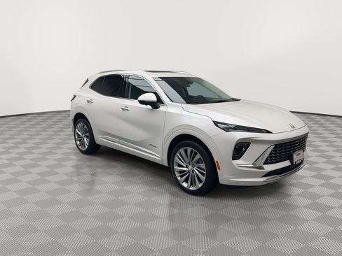 Certified 2024 Buick Envision Avenir image 38