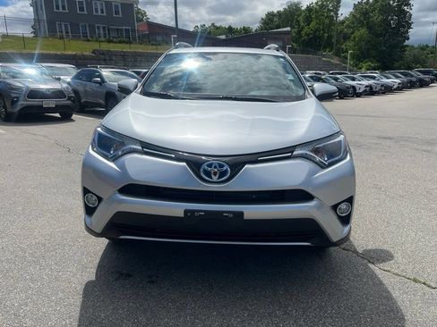 Used 2016 Toyota RAV4 XLE AWD/4WD image 2
