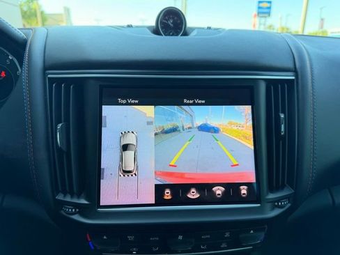 Used 2023 Maserati Levante Modena image 12