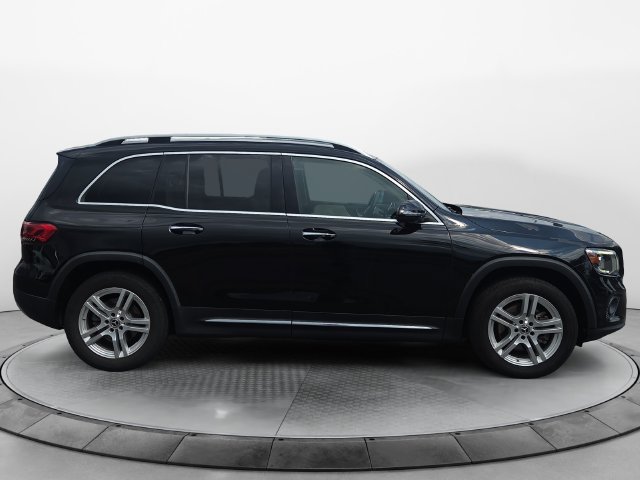 Used 2020 Mercedes-Benz GLB 250 w/ Premium Package image 6