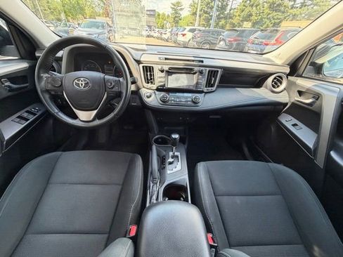 Used 2018 Toyota RAV4 XLE AWD/4WD image 13