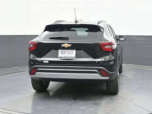 New 2026 Chevrolet Trax LT w/ LT Convenience Package FWD image 9