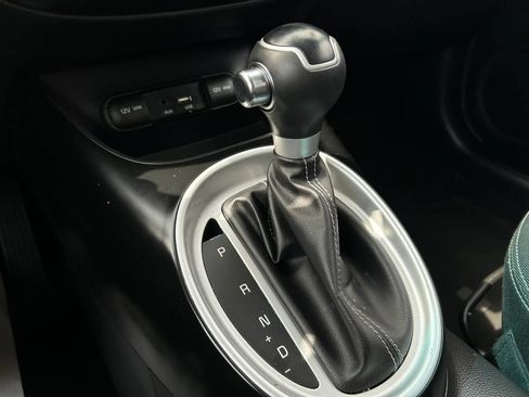 Used 2019 Kia Soul + FWD image 19