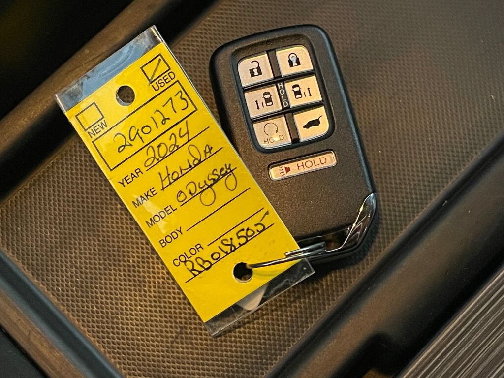 Certified 2024 Honda Odyssey EX image 4