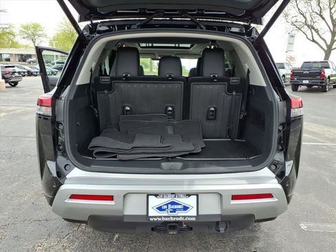 Used 2025 Nissan Pathfinder Platinum w/ Cargo Package AWD/4WD image 30