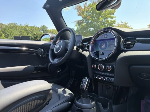 Used 2024 MINI Cooper Convertible FWD image 6
