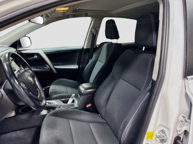 Used 2017 Toyota RAV4 XLE w/ Carpet Mat Package AWD/4WD image 18