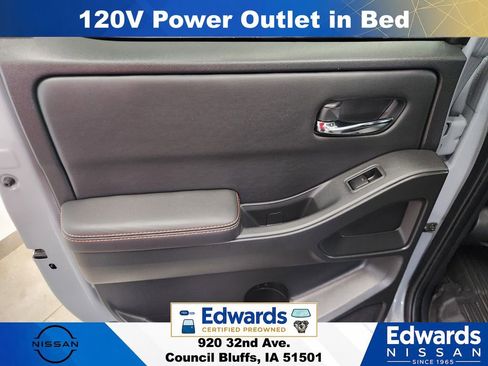 Used 2023 Nissan Frontier PRO-4X w/ Pro Convenience Package AWD/4WD image 13