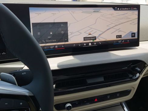 New 2026 BMW 330i Sedan w/ Premium Package RWD image 12