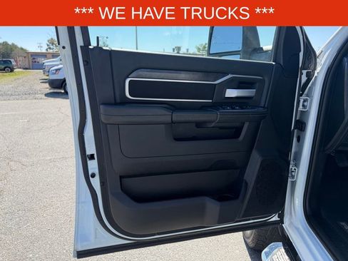 Used 2024 RAM 2500 Big Horn w/ Bed Utility Group image 13