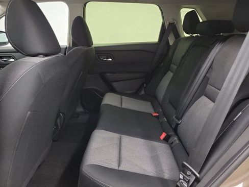 Certified 2025 Nissan Rogue SV FWD image 11