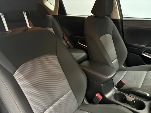Used 2023 Kia Soul LX w/ LX Technology Package FWD image 40