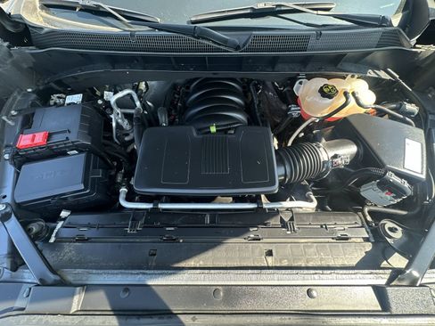 Used 2019 Chevrolet Silverado 1500 LTZ w/ LTZ Plus Package AWD/4WD image 33