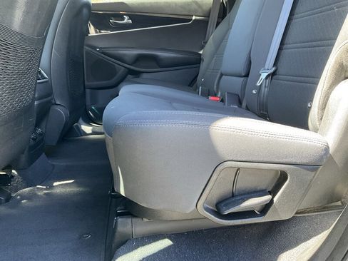 Used 2020 Kia Sorento AWD V6 image 15