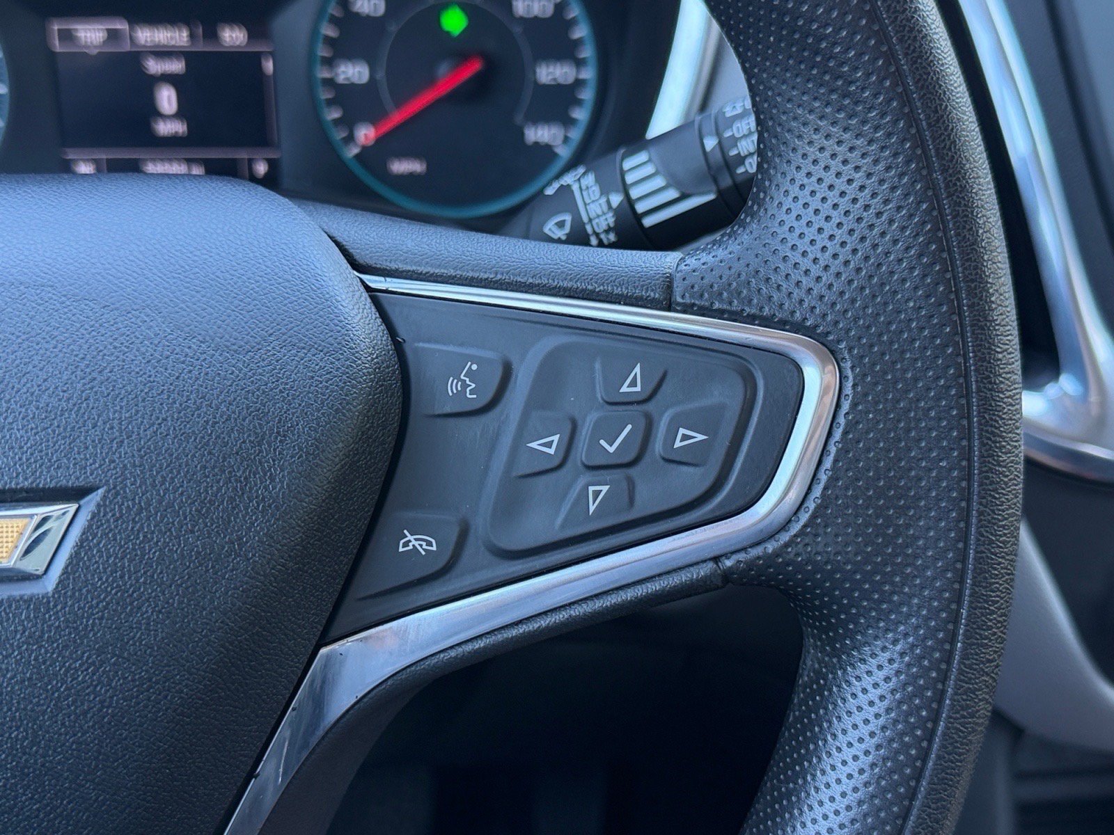Used 2021 Chevrolet Equinox LS w/ LS Convenience Package FWD image 23