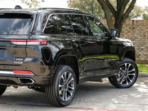 Used 2023 Jeep Grand Cherokee Overland w/ Luxury Tech Group IV image 18