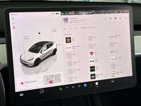 Used 2022 Tesla Model Y Performance AWD/4WD image 18