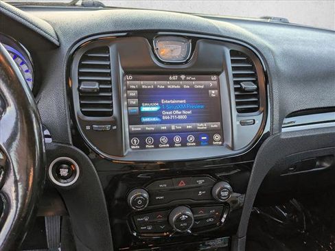 Used 2019 Chrysler 300 S image 13