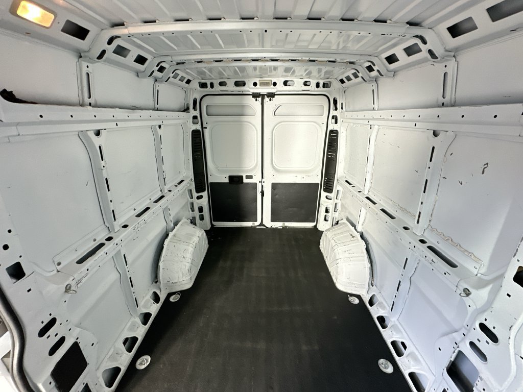 Used 2023 RAM ProMaster 2500 FWD image 12