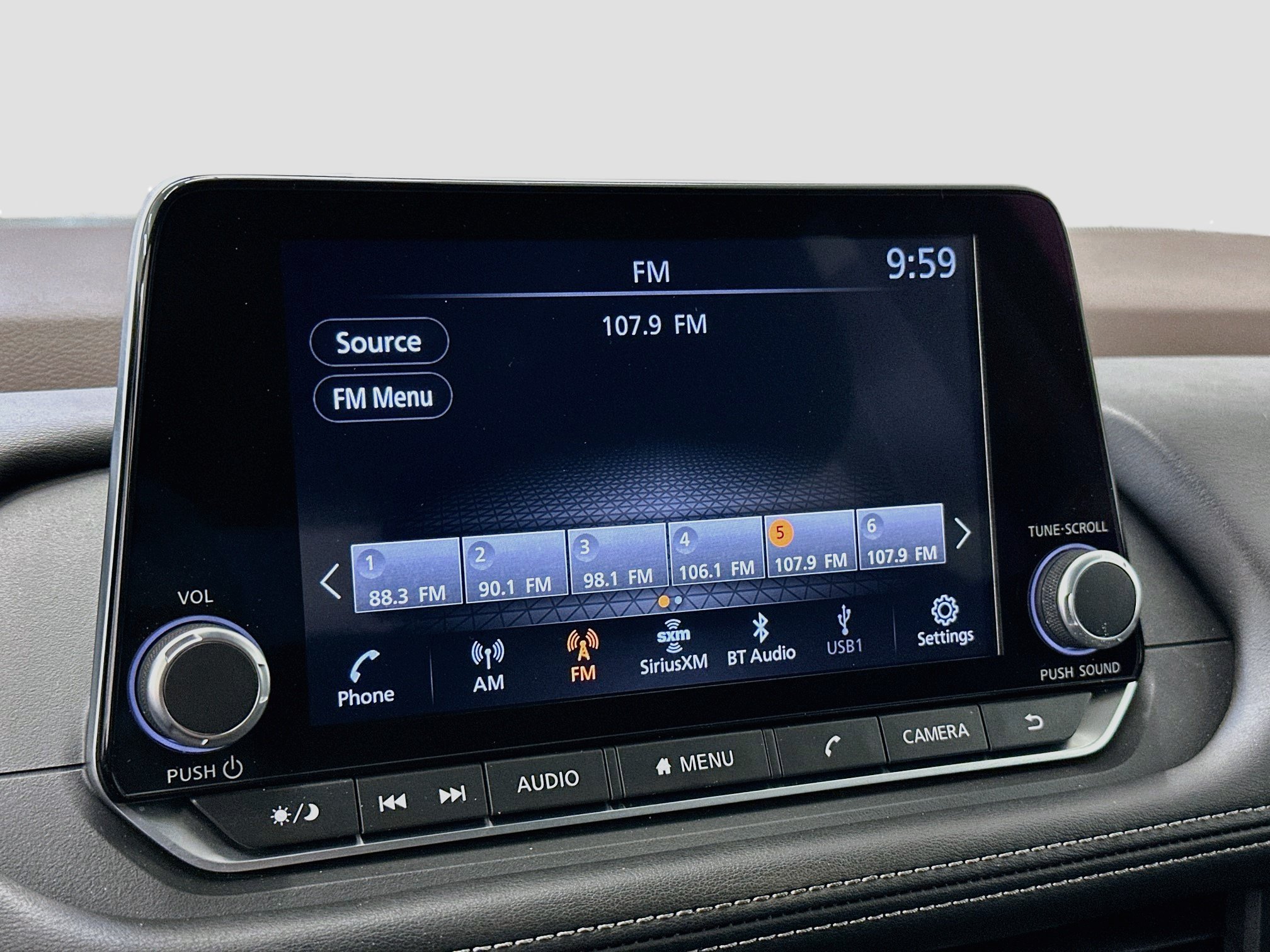 Used 2023 Nissan Rogue SV AWD/4WD image 21