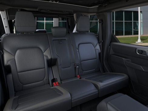 New 2025 Ford Bronco Outer Banks AWD/4WD image 11