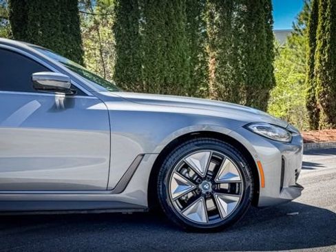 Used 2023 BMW i4 eDrive35 w/ Premium Package image 12