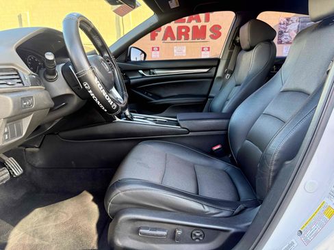 Used 2019 Honda Accord Sport image 15