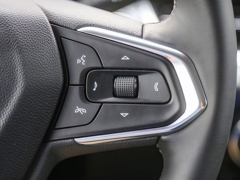 Certified 2026 Chevrolet Trax LT w/ Driver Confidence Package image 42