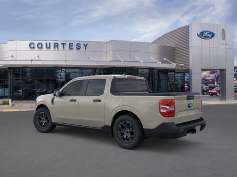 New 2025 Ford Maverick XLT w/ XLT Luxury Package image 4